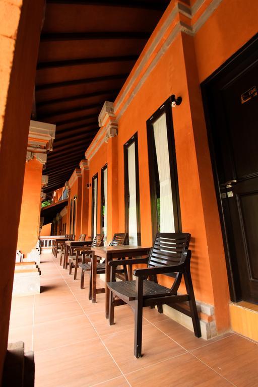 Ubud Hotel And Villas Маланг Екстериор снимка