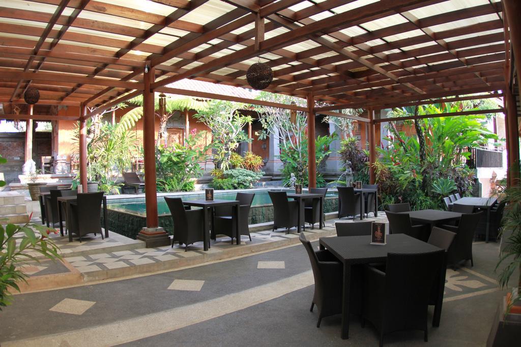 Ubud Hotel And Villas Маланг Екстериор снимка